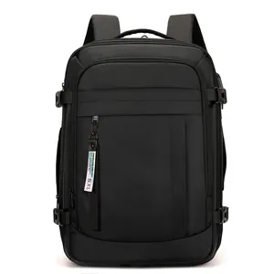 Mochila de viaje negra impermeable de gran capacidad con bolsillos y hebillas laterales