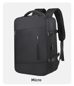 Vue détaillée du sac à dos de voyage noir avec port de charge USB et boucles latérales