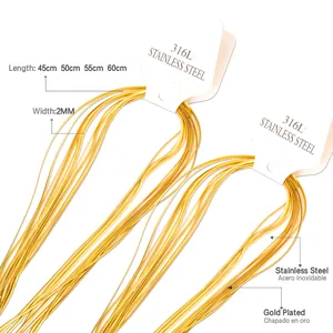 Makroansicht der 2mm vergoldeten 316L-Edelstahl-Flachschlangenkette und deren Details