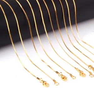 Set mit zehn goldenen Edelstahl-Schlangenketten mit sicherem Karabinerverschluss