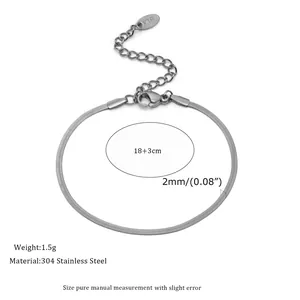 Dettaglio del bracciale catena a serpente argento 2mm in acciaio inossidabile 304
