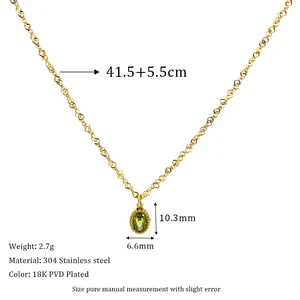 Λεπτομέρεια κολιέ από ανοξείδωτο ατσάλι 18K PVD με μενταγιόν από πράσινο ζιργκόν