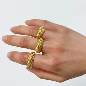 Women's French Vintage Croissant Twist Ring 18K Gold PVD Plated 304 Stainless Steel Personalized Dome Finger Ring Jewelry