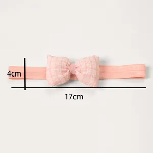Detailed size view of pink gingham bow baby headband with 4cm width and 17cm length