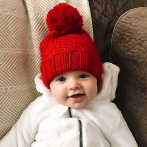 Bonnet en Maille pour Bébé Avec Grand Pompon en Fausse Fourrure Bonnet d'Hiver Chaud pour Nourrissons et Tout-Petits