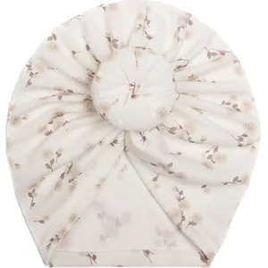 Baby Turban Mütze mit Blumenmuster und Donut-Knoten aus weichem Rippstoff Beige