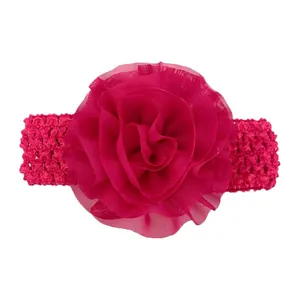 Bandeau élastique au crochet pour bébé avec une grande fleur en mousseline rose fuchsia