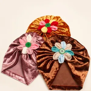Lot de 3 bonnets turbans pour bébé en velours avec fleurs en jaune, rose et marron