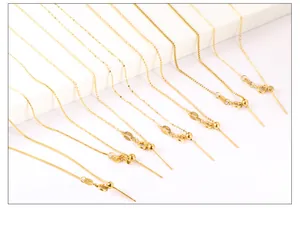 Detailaufnahme von verstellbaren 18k vergoldeten S925 Sterlingsilber Halsketten