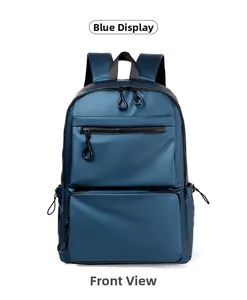Vista frontale di uno zaino per laptop blu navy resistente all'acqua con vari scomparti