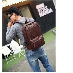 Sac à dos marron foncé en cuir PU pour hommes avec grand compartiment et poche avant