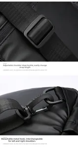 Détail de la boucle réglable et du crochet métallique amovible sur le sac bandoulière noir