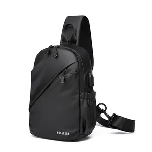 Sac de poitrine noir imperméable avec port de charge USB pour homme sport et loisirs