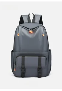 Vorderansicht grauer Business-Laptop-Rucksack mit orangen Akzenten und wasserfestem Stoff