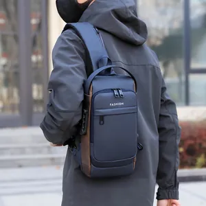 Sac de poitrine étanche bleu marine pour homme avec serrure de sécurité et logo