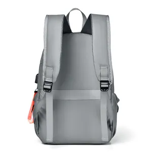 Sac à dos voyage gris avec bretelles respirantes et sangle bagage pour ordinateur
