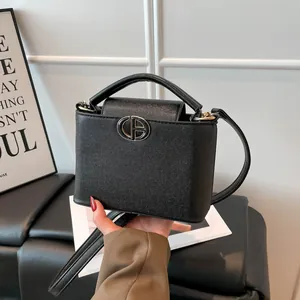 Sac Bandoulière pour Femme en Cuir PU Mode Élégant Motif Lychee Sac à Main Carré Simple Avec Décoration de Boucle en Métal