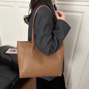Sac fourre-tout minimaliste en cuir marron grande capacité pour femme style décontracté