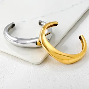 Brazaletes abiertos en forma de C de acero inoxidable oro de 18K y plata con acabado espejo