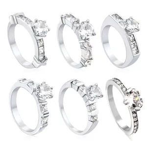 Bague en Acier Inoxydable avec Zircone pour Femme Luxe Classique Quatre Griffes Coupe Carrée Rond Cœur Zircone Fiançailles Mariage Bague Bijoux Cadeau