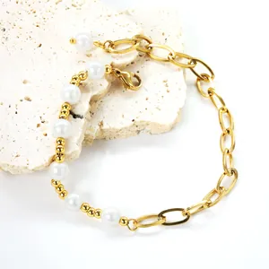 Elegantes 18k vergoldetes Edelstahlarmband mit weißen Perlen und ovaler Gliederkette