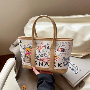 Damen Cartoon Bär Graffiti Leinwand Tragetasche Mit PU Leder Besatz Große Kapazität Streetwear Schultertasche Lässige Pendler Handtasche