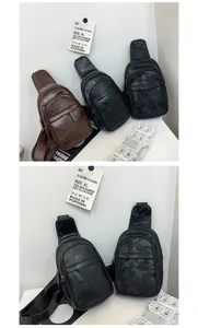 Drei Herren-Brusttaschen in Braun, Schwarz und Camo mit Reißverschluss und Gurt