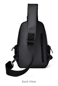 Vue arrière du sac de poitrine en tissu Oxford avec fermeture éclair antivol et bandoulière
