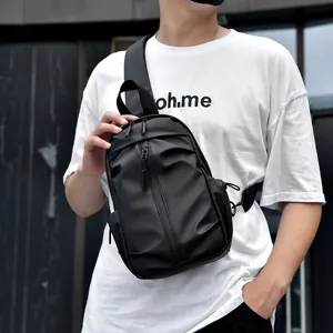 Sac de poitrine noir imperméable en tissu Oxford pour hommes avec poches zippées