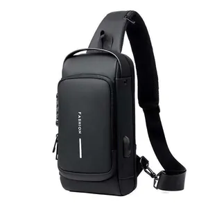 Details der Herren Diebstahlschutz-Brusttasche mit Zahlenschloss und USB-Ladeanschluss