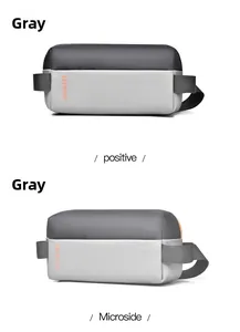 Detailansicht der grauen Herren-Brusttasche aus Nylon mit Fashion-Schriftzug
