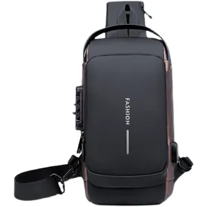 Diebstahlsichere Brusttasche für Herren mit Zahlenschloss und USB-Ladeanschluss