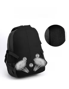 Détail du panneau dorsal en maille respirante et des bretelles rembourrées du sac