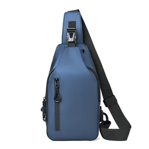 Sac de poitrine bleu marine étanche pour hommes avec sangle réglable et boucle de sécurité
