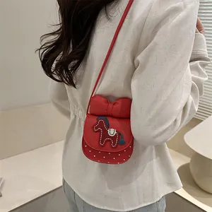 Sac bandoulière rouge pour filles avec nœud et broderie de cheval de dessin animé