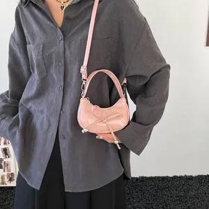 Sac à main croissant rose chic avec nœud et bandoulière réglable pour femme