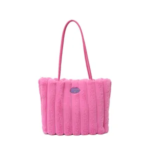 Sac fourre-tout en fausse fourrure rose vif avec broderie Fashion Girl et bretelles