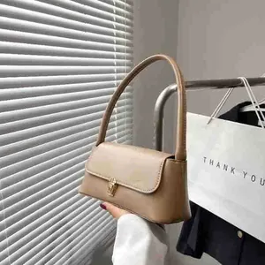 Women's Retro PU Leather Underarm Bag Minimalist Baguette Bag With Metal Lock Single Shoulder Strap Fashion Daily Tote