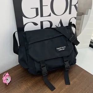 Sac Bandoulière en Nylon pour Hommes Grande Capacité Style de Travail Japonais Sac à Épaule Décontracté pour École Voyage Quotidien
