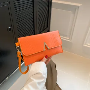 Women Fashion Crocodile Pattern Envelope Clutch Bag With Gold V Metal Buckle Wristlet PU Leather Party Evening Handbag