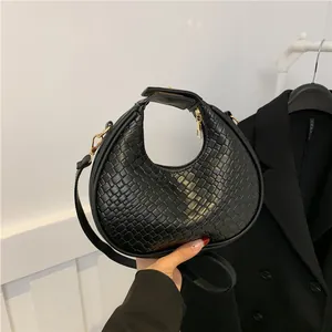 Fashion Woven PU Leather Crescent Underarm Bag For Women Solid Color Shoulder Handbag With Adjustable Strap Daily Commute Bag