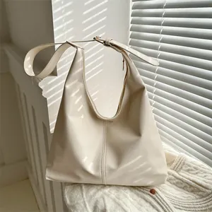 Minimalist Large Capacity Hobo Bag For Women PU Leather Tote Bag Casual Shoulder Bag With Adjustable Strap Solid Color