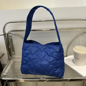 Sac Cabas Matelassé en Cœur pour Femme Toile Légère Sac à Épaule Fermeture Magnétique Sac à Main Mode Décontracté