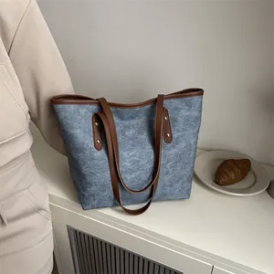 Women Large Capacity PU Leather Tote Bag Summer Fashion Casual Simple Shoulder Bag With Gold Rivets Commuter Office Handbag
