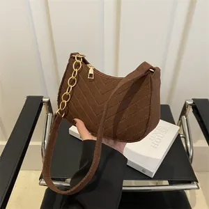 Women Fashion Felt Underarm Bag Minimalist V-Stitched Shoulder Bag With Gold Metal Chain Strap Solid Color Zipper Baguette Bag