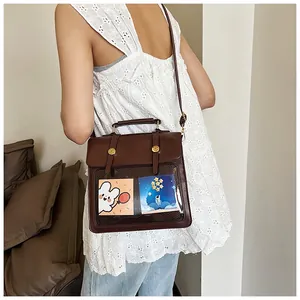 Retro brauner PU-Lederrucksack mit Klarsichtfach vorne und niedlichen Dekokarten