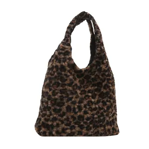 Sac fourre-tout hobo minimaliste en fausse fourrure léopard pour femme au design vintage