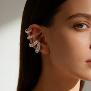 Bagues d'Oreille en Alliage en Forme de C pour Femmes Zirconium Coloré et Strass Incrustés Boucles d'Oreilles à Clip Bijoux