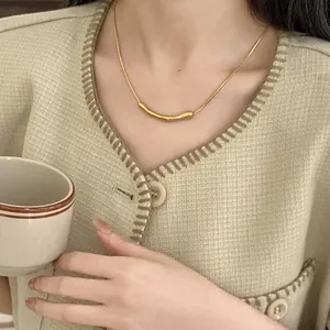 Minimalistische Titanstahl Halskette Mit Unregelmäßigem Faltenanhänger Für Damen Gold Silber Schlangenkette Designer Schmuck Geschenk