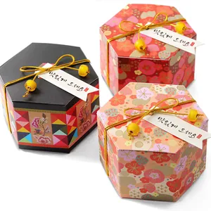 Caja de Caramelos Floral Bronceada Hexagonal Coreana Caja de Regalo de Boda para Dulces Embalaje de Galletas en Cartulina Blanca